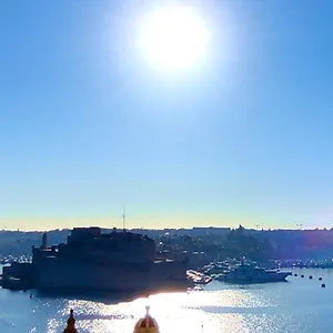 Tide 21 Savynomad Harbour Residences Holiday home Valletta